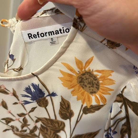 Reformation Carolena Dress - Picture 4 of 4